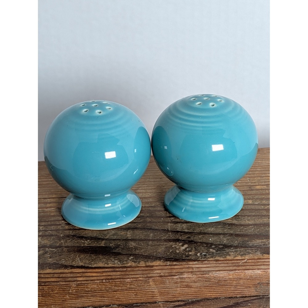Vintage Blue Ceramic Salt & Pepper Shakers Ball Shape Pedestal Base Retro Set